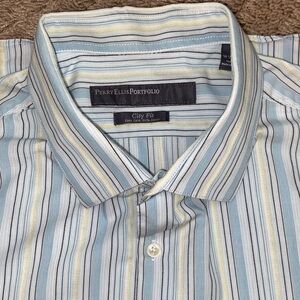 Perry Ellis Men's Multi-Striped Button Down Shirt